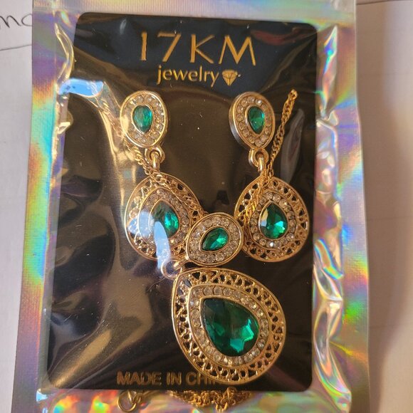 Set of Earrings and Necklace - Picture 1 of 1